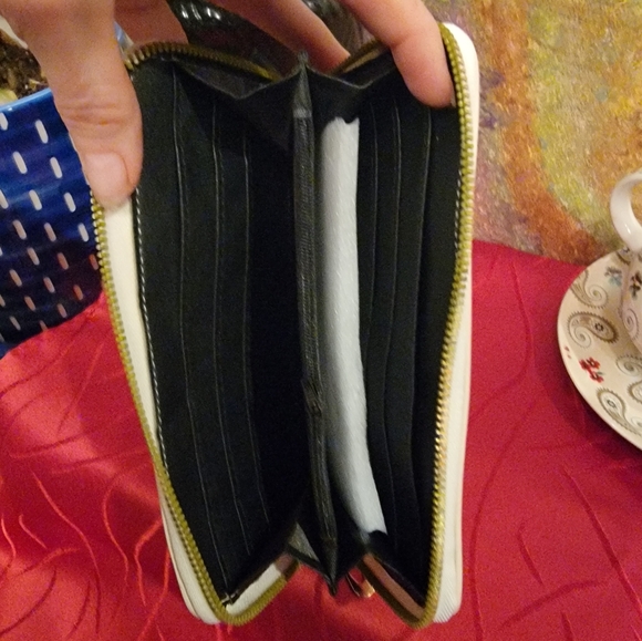 Hello Kitty pink wallet - Picture 6 of 7